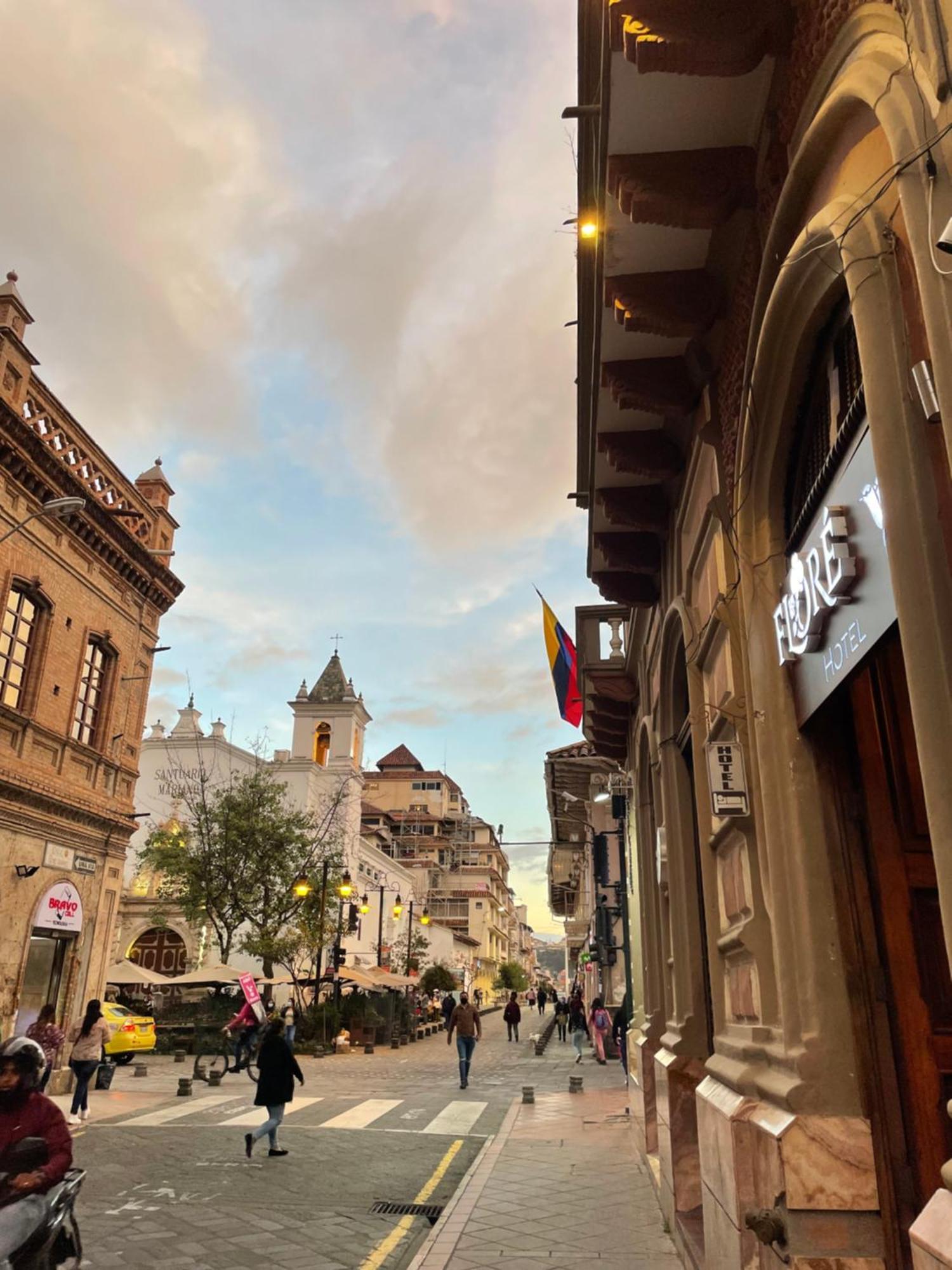 Flore Hotel Boutique Куэнка Экстерьер фото